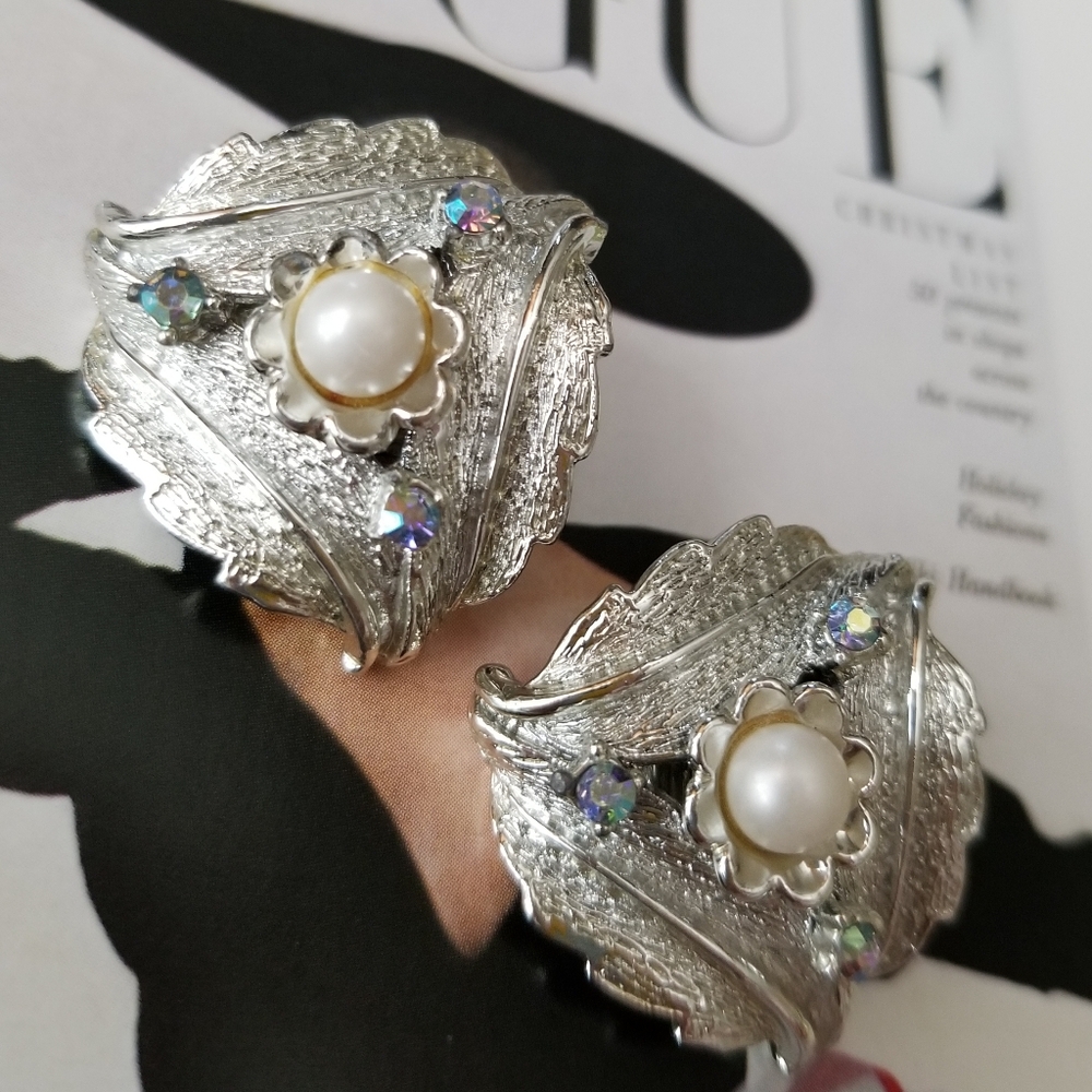 ❗Vintage 1950s Judy Lee Signed Silver Rhinestone Statement Clip On Earrings❗